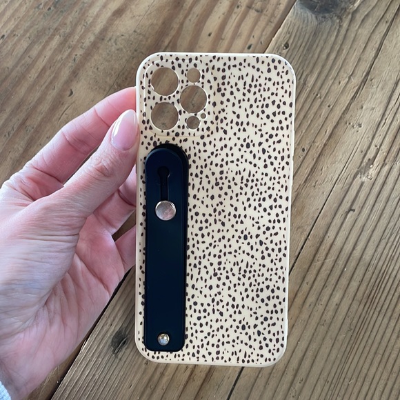 iPhone 12 Pro phone case in cream w/  leopard print and black and gold grip - Picture 1 of 9